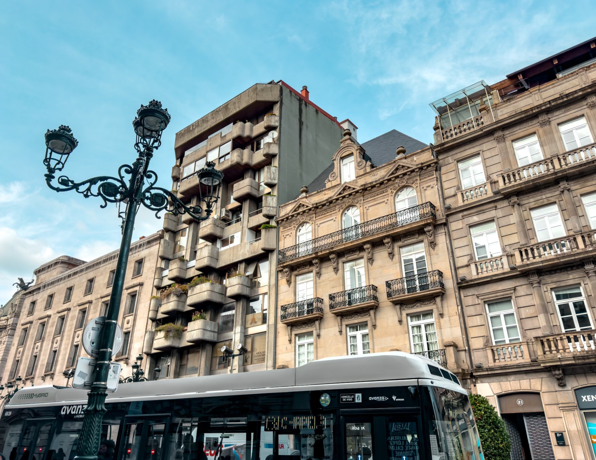 Vigo Travel Guide (9).png